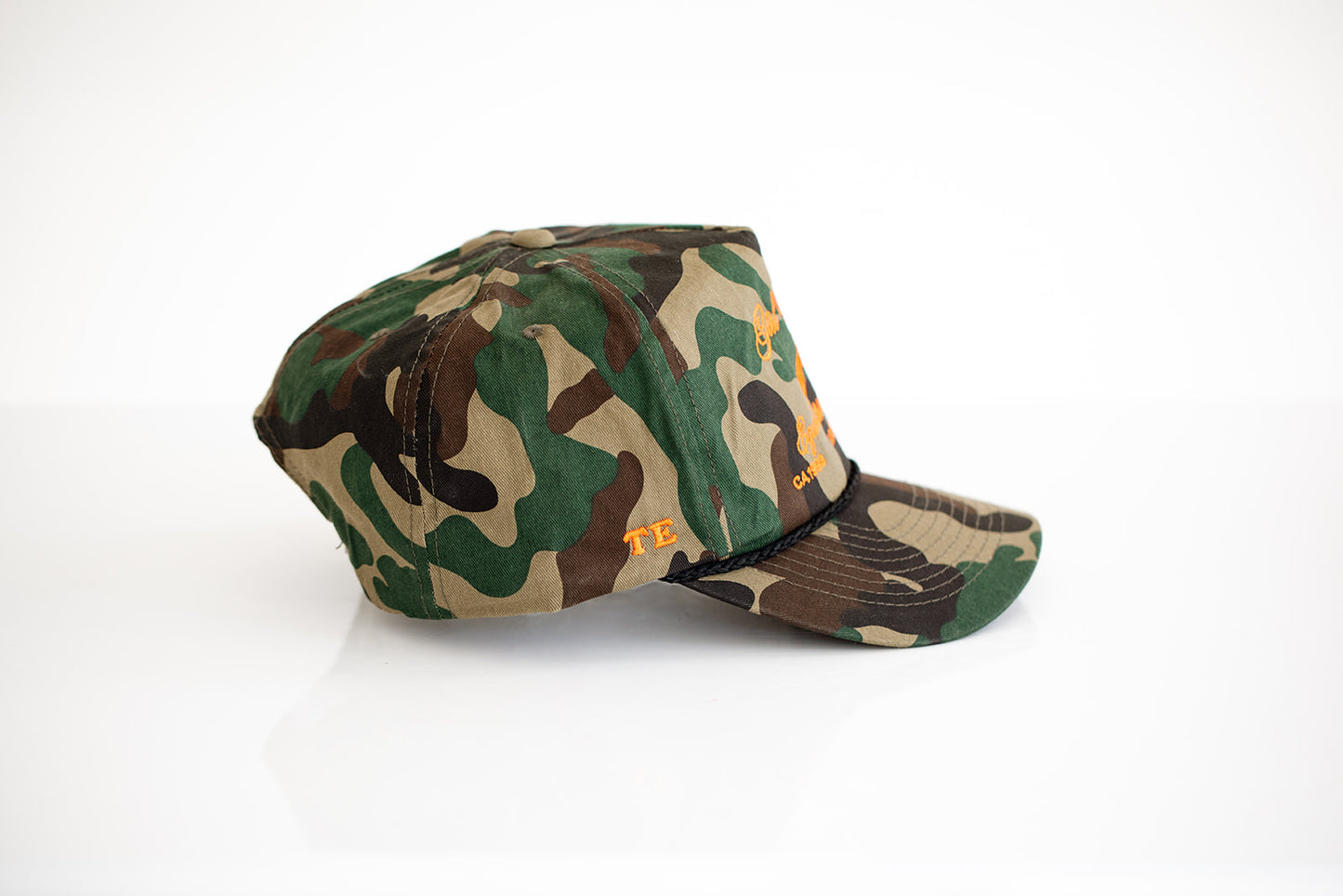the logo trucker - camo