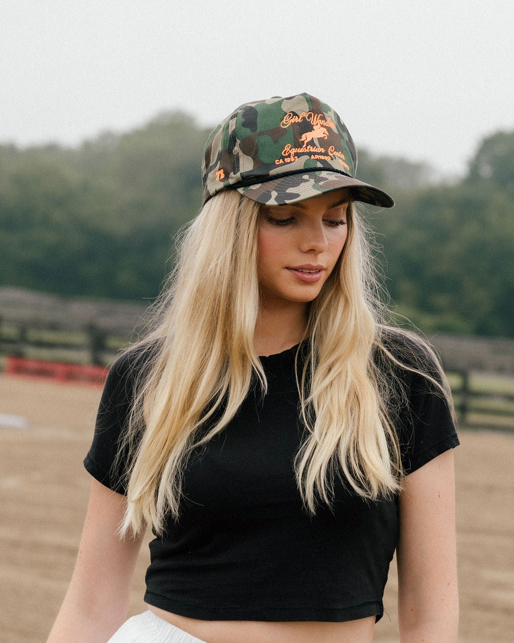 the logo trucker - camo